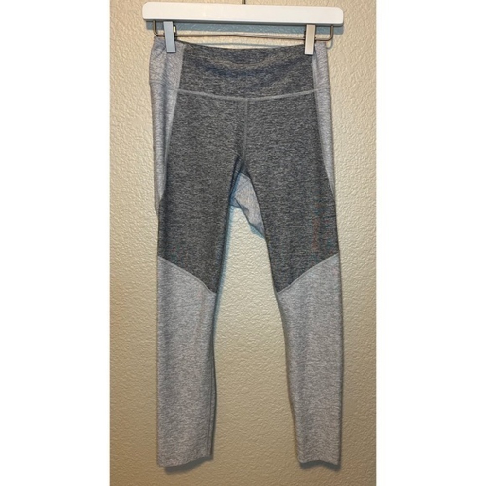Outdoor Voices Two Tone Leggings Size Small